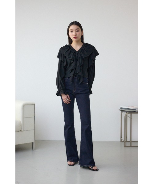 AZUL by moussy（アズールバイマウジー）の「ラッフルフリルブラウス（シャツ/ブラウス・レディース・ピンク/アイボリー/ブラック・FREE）」の17枚目の写真