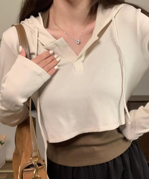 SPIGA(スピーガ)の「ヘンリーフーディショート丈パーカー(パーカー・レディース・カーキ/ベージュ・SMALL/MEDIUM/LARGE/X-LARGE)」の3枚目の写真