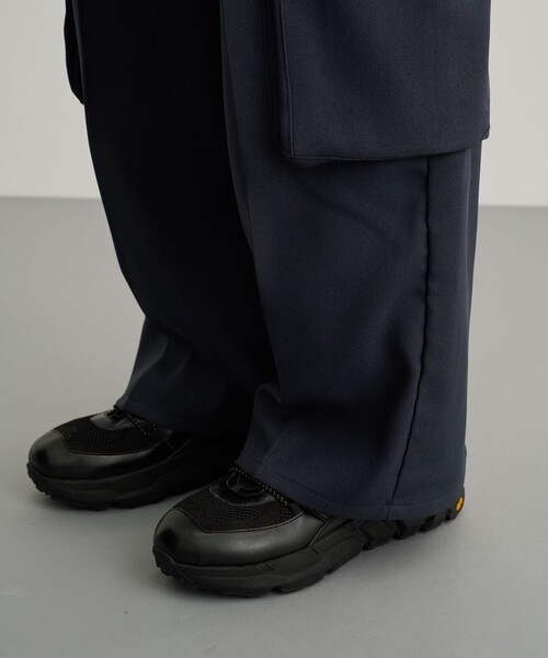 PUBLIC TOKYO（パブリックトウキョウ）の「【PUBLIC TOKYO × Wrangler】PARACHUTE WRANCHER（カーゴパンツ・メンズ・ブラック/ダークネイビー・1/2）」の11枚目の写真