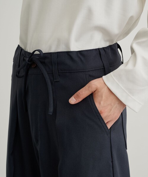 PUBLIC TOKYO（パブリックトウキョウ）の「【PUBLIC TOKYO × Wrangler】PARACHUTE WRANCHER（カーゴパンツ・メンズ・ブラック/ダークネイビー・1/2）」の10枚目の写真