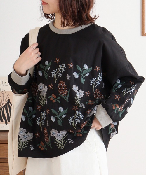 Emago(イマゴ)の「EMAGO 花刺繍ブラウス(シャツ/ブラウス・レディース・アイボリー/グリーン/ブラック・FREE)」の3枚目の写真