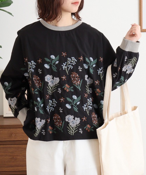 Emago(イマゴ)の「EMAGO 花刺繍ブラウス(シャツ/ブラウス・レディース・アイボリー/グリーン/ブラック・FREE)」の9枚目の写真