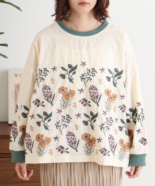 Emago(イマゴ)の「EMAGO 花刺繍ブラウス(シャツ/ブラウス・レディース・アイボリー/グリーン/ブラック・FREE)」の15枚目の写真