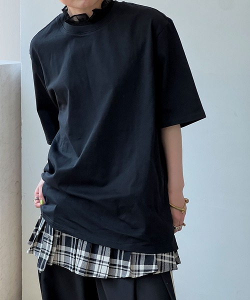 chuclla(チュクラ)の「【YOUYILIN】シアーフリルネック オーバーT CHYOUW25s021(Tシャツ/カットソー・レディース・グレー/ブラック・FREE)」の1枚目の写真
