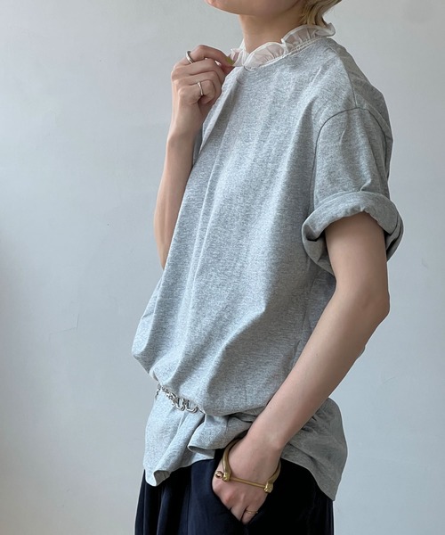 chuclla(チュクラ)の「【YOUYILIN】シアーフリルネック オーバーT CHYOUW25s021(Tシャツ/カットソー・レディース・グレー/ブラック・FREE)」の11枚目の写真