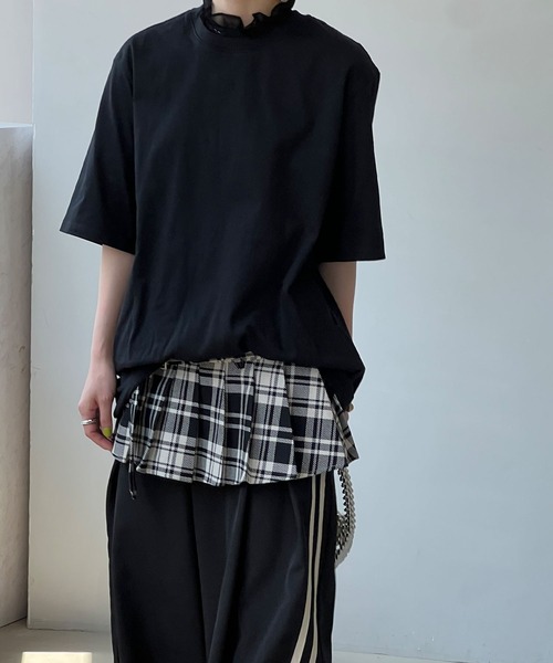 chuclla(チュクラ)の「【YOUYILIN】シアーフリルネック オーバーT CHYOUW25s021(Tシャツ/カットソー・レディース・グレー/ブラック・FREE)」の22枚目の写真