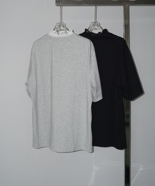 chuclla(チュクラ)の「【YOUYILIN】シアーフリルネック オーバーT CHYOUW25s021(Tシャツ/カットソー・レディース・グレー/ブラック・FREE)」の6枚目の写真