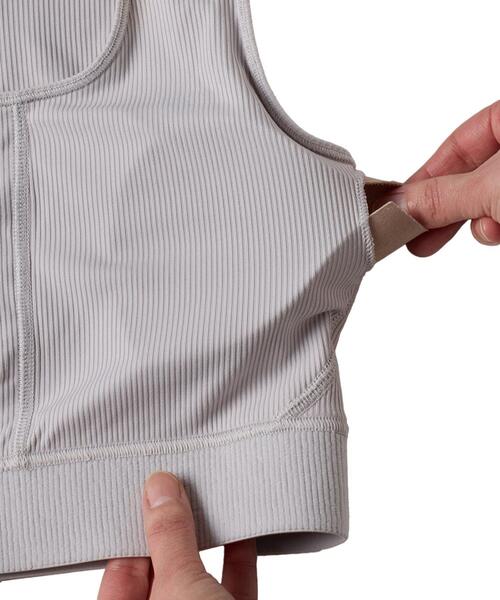 UNDER ARMOUR（アンダーアーマー）の「UAリブ ブラ ミディアムサポート（トレーニング/レディース）（スポーツブラ・レディース・ベージュ・S/M/XL/L）」の6枚目の写真