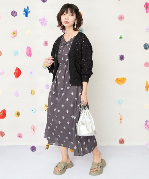 JETSET SOLO PLUS (ジェットセットソロプラス)の「【INDUS luxury for JETSET SOLO PLUS】ホイルプリントVネックフレアワンピース(ワンピース・レディース・チャコールグレー/スモークピンク・FREE)」の14枚目の写真