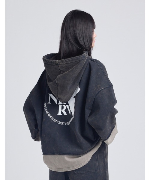 Little sunny bite(リトルサニーバイト)の「/evangelion x little sunny bite / foodie(パーカー・メンズ・ブルー/ブラック/ピンク・MEDIUM/SMALL)」の7枚目の写真