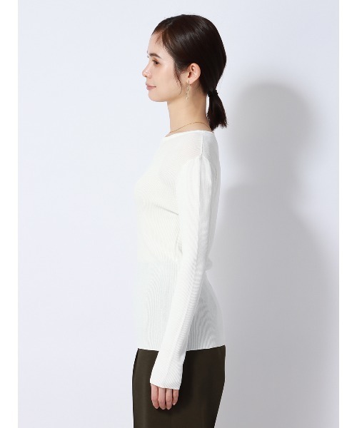 SUIT SQUARE(スーツスクエア)の「クルーネックシアーリブニット 長袖 ハンドウォッシュ レーヨンナイロン 無地(Tシャツ/カットソー・レディース・ホワイト系/ブラック系・38(9号))」の15枚目の写真