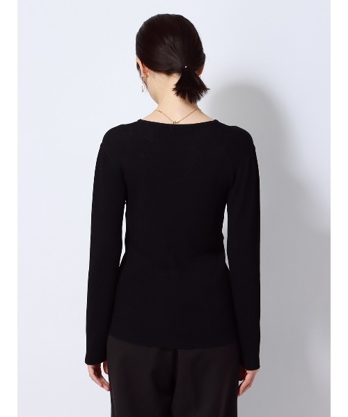 SUIT SQUARE(スーツスクエア)の「クルーネックシアーリブニット 長袖 ハンドウォッシュ レーヨンナイロン 無地(Tシャツ/カットソー・レディース・ホワイト系/ブラック系・38(9号))」の6枚目の写真