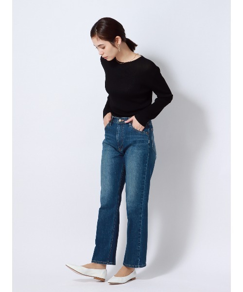 SUIT SQUARE(スーツスクエア)の「クルーネックシアーリブニット 長袖 ハンドウォッシュ レーヨンナイロン 無地(Tシャツ/カットソー・レディース・ホワイト系/ブラック系・38(9号))」の12枚目の写真