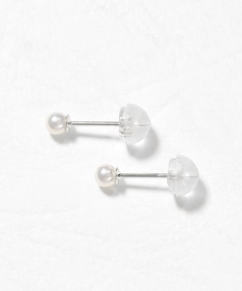 Jewel closet by L&Co.(ジュエルクローゼットバイエルアンドコー)の「K10 ホワイトゴールド シェル/貝 パール ピアス(ピアス(両耳用)・レディース・ゴールド系1/ゴールド系2/ゴールド系・FREE)」の13枚目の写真
