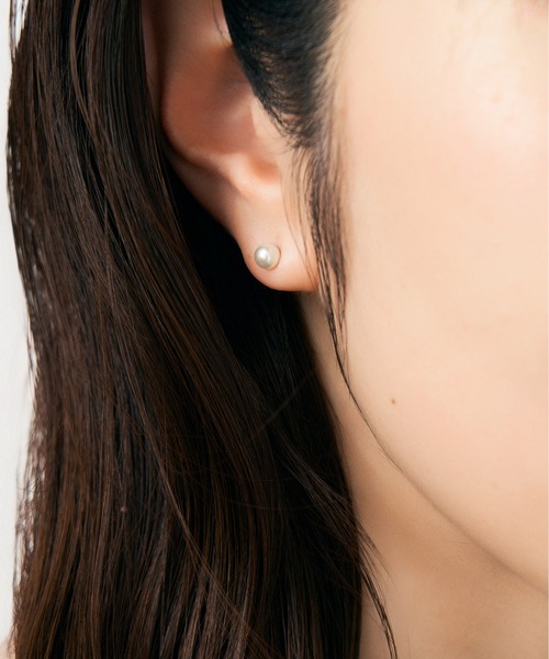 Jewel closet by L&Co.(ジュエルクローゼットバイエルアンドコー)の「K10 ホワイトゴールド シェル/貝 パール ピアス(ピアス(両耳用)・レディース・ゴールド系1/ゴールド系2/ゴールド系・FREE)」の18枚目の写真