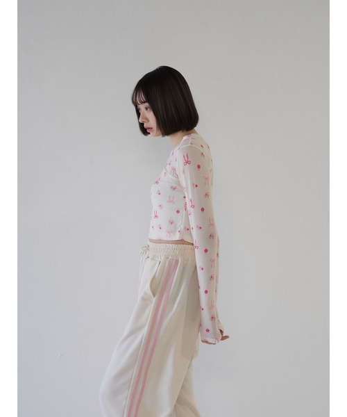 Uenui（ウニュイ）の「リボン シアートップス　ショート丈（Tシャツ/カットソー・レディース・ブラック/ピンク/ホワイト・FREE）」の6枚目の写真