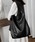 JOHNNY WOLF�i�W���j�[�E���t�j�́uDIFFERENTIA ���[�Y�h���[�v �r�b�O�V�����_�[�o�b�O�i�V�����_�[�o�b�O�j�v�b�u���b�N