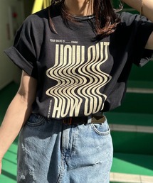 mi via loca（ミヴィアロカ）の「【GILDAN】ウェーブ柄 HOW OUTロゴT 　【PT NO. MVL051 ※2A】（Tシャツ/カットソー）」