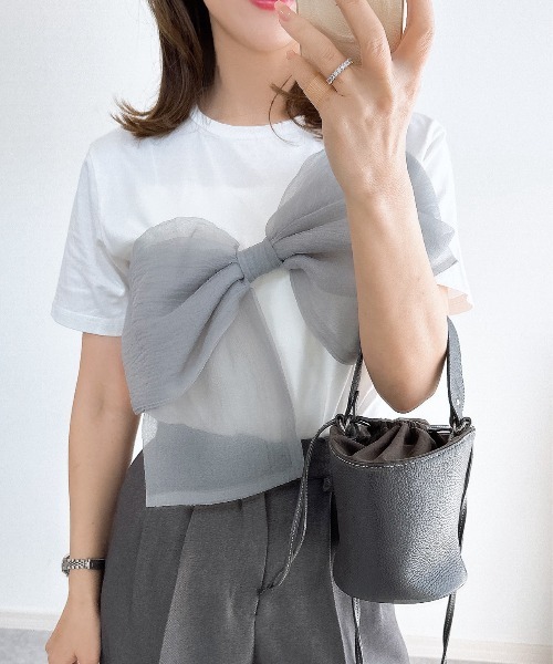 &. NOSTALGIA（アンドドットノスタルジア）の「【ZOZO限定】リボンドッキングＴシャツ（Tシャツ/カットソー・レディース・ブラック×グレー/ホワイト×ブラック/ホワイト×グレー/ブラック×ブラック・M）」の2枚目の写真