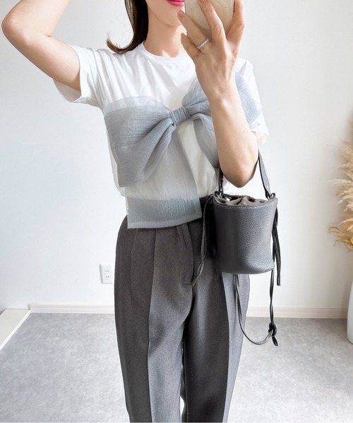 &. NOSTALGIA（アンドドットノスタルジア）の「【ZOZO限定】リボンドッキングＴシャツ（Tシャツ/カットソー・レディース・ブラック×グレー/ホワイト×ブラック/ホワイト×グレー/ブラック×ブラック・M）」の11枚目の写真