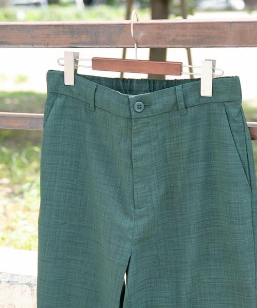 ITEMS URBANRESEARCH(アイテムズ アーバンリサーチ)の「『イージーケア/速乾/UVカット』『セットアップ対応』クイックドライリネンタッチイージーパンツ(その他パンツ・メンズ・ブラウン/グリーン/ブラック/チャコールグレー・MEDIUM/LARGE)」の4枚目の写真