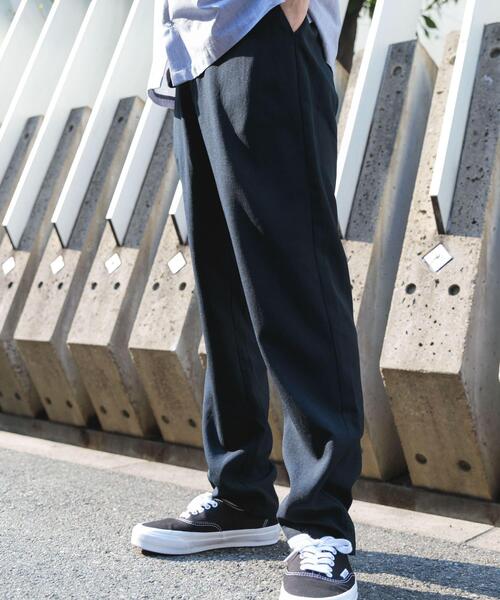 ITEMS URBANRESEARCH(アイテムズ アーバンリサーチ)の「『イージーケア/速乾/UVカット』『セットアップ対応』クイックドライリネンタッチイージーパンツ(その他パンツ・メンズ・ブラウン/グリーン/ブラック/チャコールグレー・MEDIUM/LARGE)」の18枚目の写真