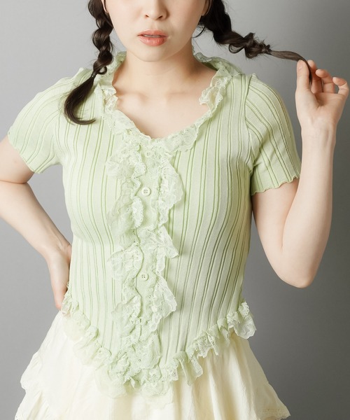 SPINNS(スピンズ)の「大人気デザインが半袖になって再登場!リブレース半袖カットソー/フリル/NEO森ガール(Tシャツ/カットソー・レディース・グリーン系その他/ピンク/オフホワイト/ブラック/アイボリー・ONESIZE)」の1枚目の写真