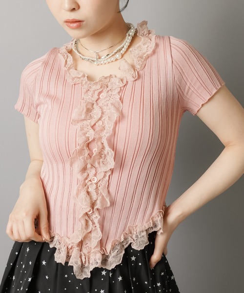 SPINNS(スピンズ)の「大人気デザインが半袖になって再登場!リブレース半袖カットソー/フリル/NEO森ガール(Tシャツ/カットソー・レディース・グリーン系その他/ピンク/オフホワイト/ブラック/アイボリー・ONESIZE)」の5枚目の写真