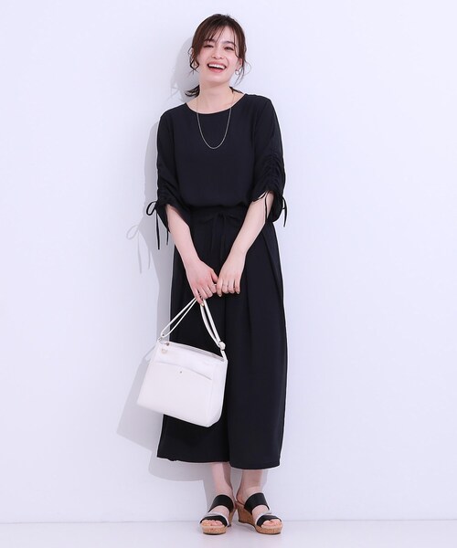 SHOO・LA・RUE（シューラルー）の「あおりポケットショルダーバッグ（ショルダーバッグ・レディース・グレー/オフホワイト/サックスブルー/イエロー/ブルー系その他/ライトベージュ・00）」の10枚目の写真