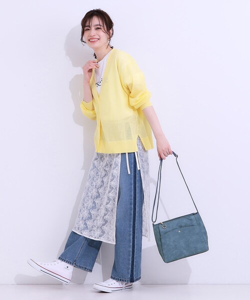 SHOO・LA・RUE（シューラルー）の「あおりポケットショルダーバッグ（ショルダーバッグ・レディース・グレー/オフホワイト/サックスブルー/イエロー/ブルー系その他/ライトベージュ・00）」の18枚目の写真