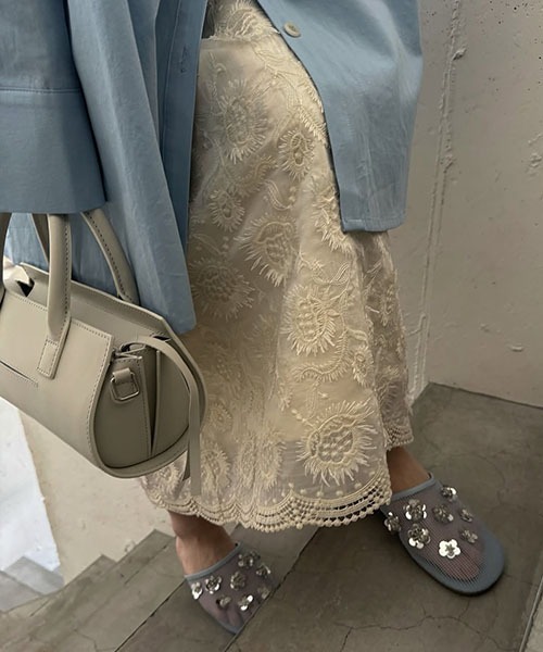 WILLFULLY（ウィルフリー）の「organdy embroidery scallop hem pencil SK（スカート・レディース・ホワイト系その他/ブラック・S/M）」の9枚目の写真