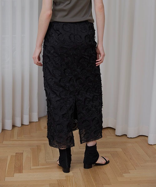 WILLFULLY（ウィルフリー）の「organdy embroidery scallop hem pencil SK（スカート・レディース・ホワイト系その他/ブラック・S/M）」の15枚目の写真