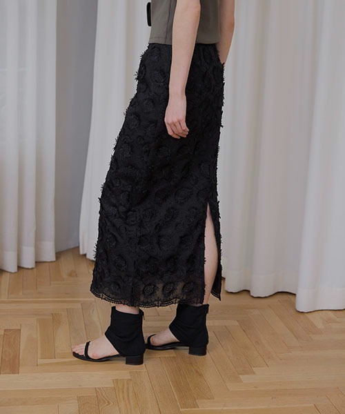 WILLFULLY（ウィルフリー）の「organdy embroidery scallop hem pencil SK（スカート・レディース・ホワイト系その他/ブラック・S/M）」の16枚目の写真