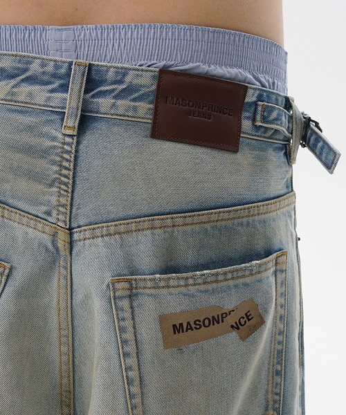 ルーズフィット ステッカープリント サイドベルト付き デニムパンツ