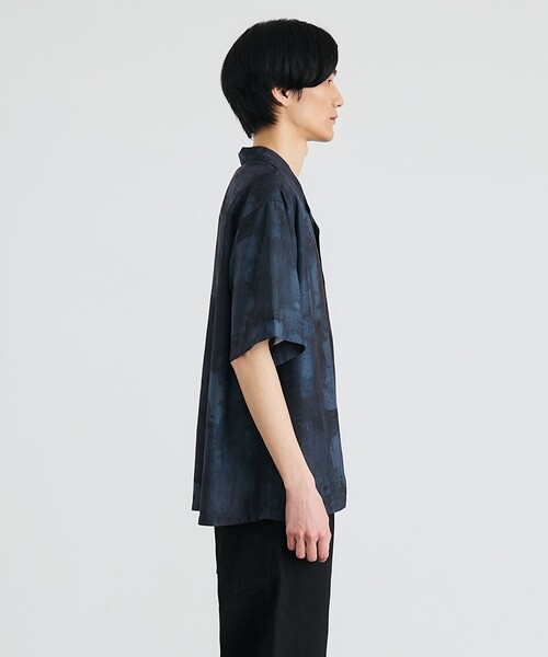 City Ambient Products(シティアンビエントプロダクツ)の「City Ambient Products: オープンカラー ウォール プリント シャツ(シャツ/ブラウス・メンズ・ブラック/ライトカーキ/グレー系・SMALL/MEDIUM/LARGE)」の22枚目の写真