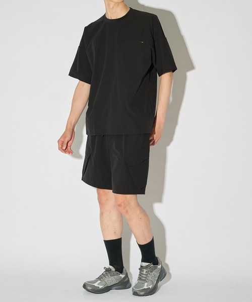 WHITE MOUNTAINEERING（ホワイトマウンテニアリング）の「【White Mountaineering/ホワイトマウンテニアリング】別注 BLK YORK SLEEVE T-SHIRT / ウォッシャブル / 透湿素材（Tシャツ/カットソー・メンズ・ブラック・000/1/2）」の5枚目の写真
