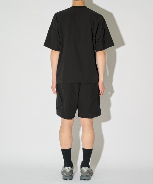 WHITE MOUNTAINEERING（ホワイトマウンテニアリング）の「【White Mountaineering/ホワイトマウンテニアリング】別注 BLK YORK SLEEVE T-SHIRT / ウォッシャブル / 透湿素材（Tシャツ/カットソー・メンズ・ブラック・000/1/2）」の7枚目の写真