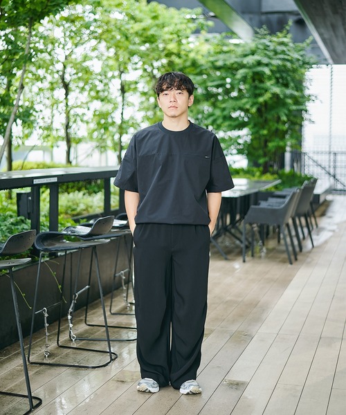 WHITE MOUNTAINEERING（ホワイトマウンテニアリング）の「【White Mountaineering/ホワイトマウンテニアリング】別注 BLK YORK SLEEVE T-SHIRT / ウォッシャブル / 透湿素材（Tシャツ/カットソー・メンズ・ブラック・000/1/2）」の8枚目の写真