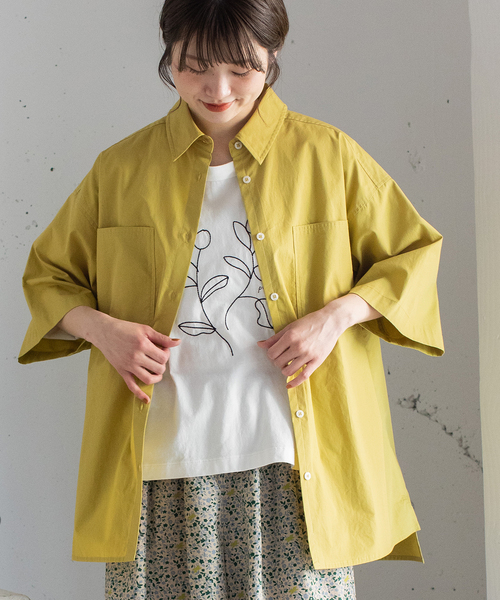 POU DOU DOU(プードゥドゥ)の「バック刺繍オーバーサイズシャツ(シャツ/ブラウス・レディース・オフホワイト/ブルー/イエロー・M)」の15枚目の写真