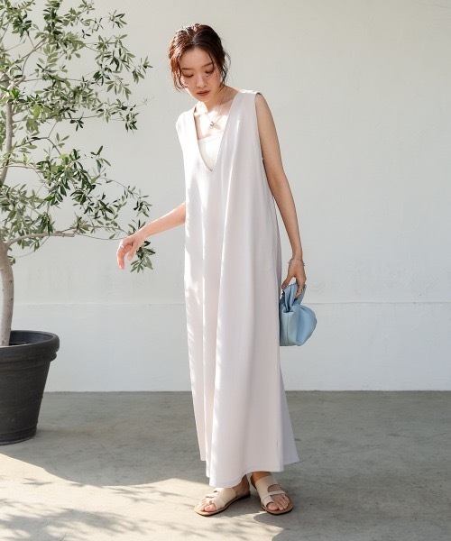 Bab（バブ）の「【低身長さん向けサイズあり】【マタニティ】【イージーケア】イージージョーゼット前後2WAYジャンパースカート（ワンピース・レディース・ブラック/モカ/ベージュ/チャコールグレー/アイボリー・SMALL/MEDIUM）」の7枚目の写真