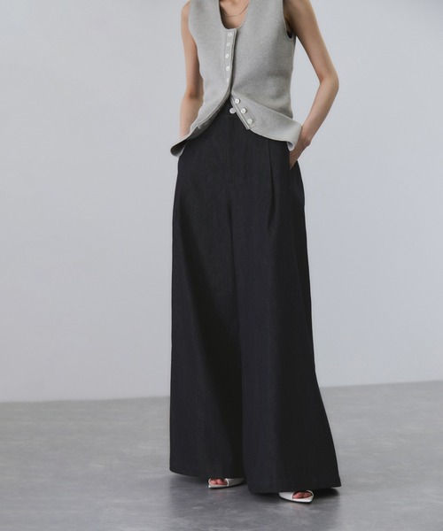 ADAM ET ROPE'(アダムエロペ)の「ツイストシームワイドデニム(デニムパンツ・レディース・ネイビー・38/36/34)」の7枚目の写真