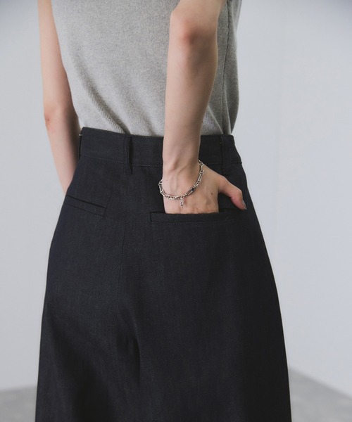 ADAM ET ROPE'(アダムエロペ)の「ツイストシームワイドデニム(デニムパンツ・レディース・ネイビー・38/36/34)」の10枚目の写真