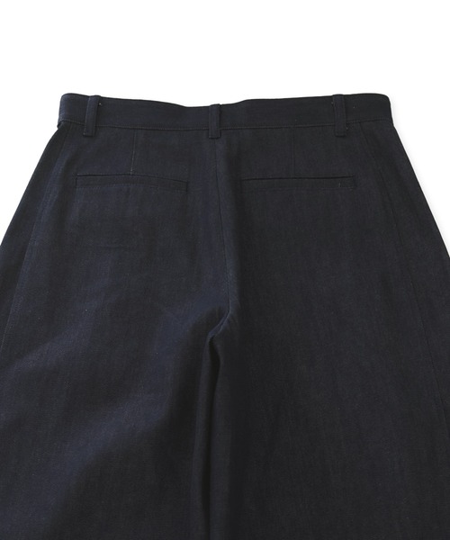 ADAM ET ROPE'(アダムエロペ)の「ツイストシームワイドデニム(デニムパンツ・レディース・ネイビー・38/36/34)」の18枚目の写真