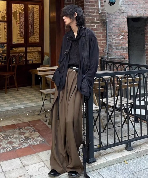 NOWLE（ノウル）の「【NOWLE】センターライン ダブルプリーツ ドレープ フレア スラックス（スラックス・メンズ・アッシュブラウン/ブラック・LARGE/MEDIUM/SMALL）」の6枚目の写真