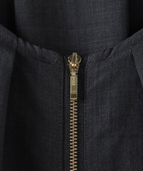 la.f…（ラエフ）の「【WEB限定】バルーンスリーブブラウス≪手洗い可能≫（シャツ/ブラウス・レディース・チャコールグレー/ライトグレー・9号/11号）」の7枚目の写真