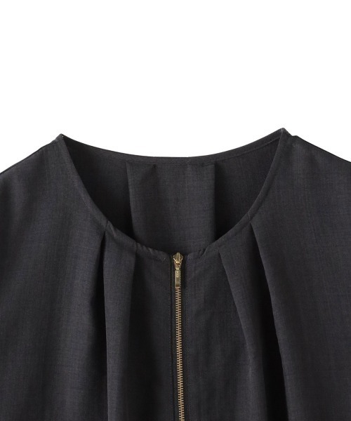 la.f…（ラエフ）の「【WEB限定】バルーンスリーブブラウス≪手洗い可能≫（シャツ/ブラウス・レディース・チャコールグレー/ライトグレー・9号/11号）」の4枚目の写真