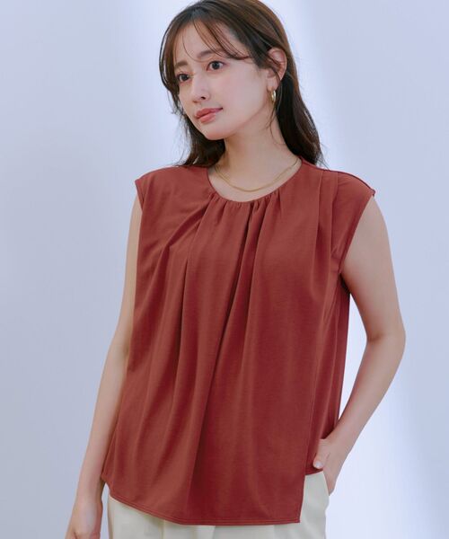 COHINA（コヒナ）の「【Function】アシメドレープノースリカットトップス 【低身長・小柄女性】（Tシャツ/カットソー・レディース・ホワイト/レッド/グリーン・ONE SIZE）」の3枚目の写真