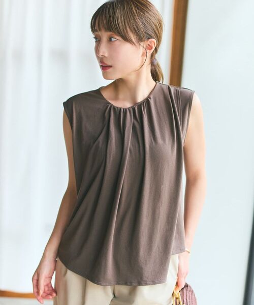 COHINA（コヒナ）の「【Function】アシメドレープノースリカットトップス 【低身長・小柄女性】（Tシャツ/カットソー・レディース・ホワイト/レッド/グリーン・ONE SIZE）」の2枚目の写真