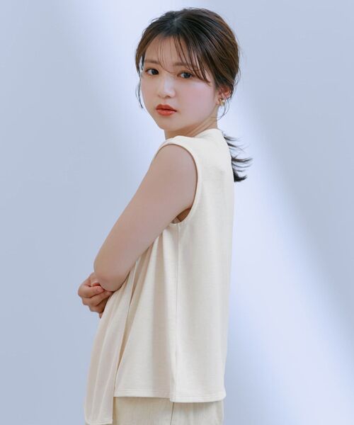 COHINA（コヒナ）の「【Function】アシメドレープノースリカットトップス 【低身長・小柄女性】（Tシャツ/カットソー・レディース・ホワイト/レッド/グリーン・ONE SIZE）」の19枚目の写真