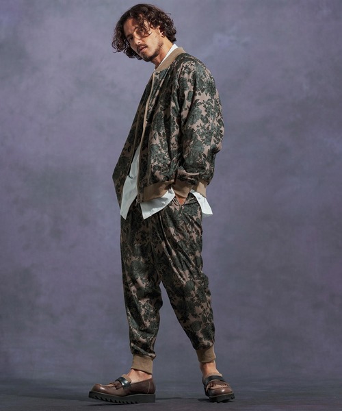 Jih Nunc（ジーヌンク）の「mp13900-フラワー総柄タックリブパンツ（その他パンツ・メンズ・ベージュ/ブラック・L/M/S）」の11枚目の写真